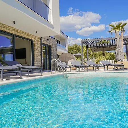 Villa Hills - South Luxury Hill