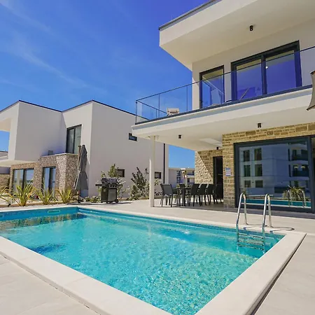Villa Hills - South Luxury Hill