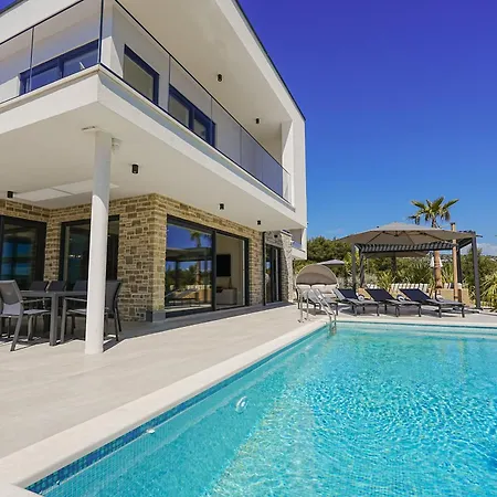 Villa Hills - South Luxury Hill