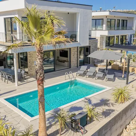 Hills - South Luxury Hill Primosten