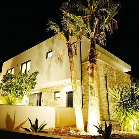 Hills - South Luxury Hill *
